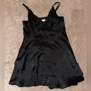 Black Altar’d State size L satin romper